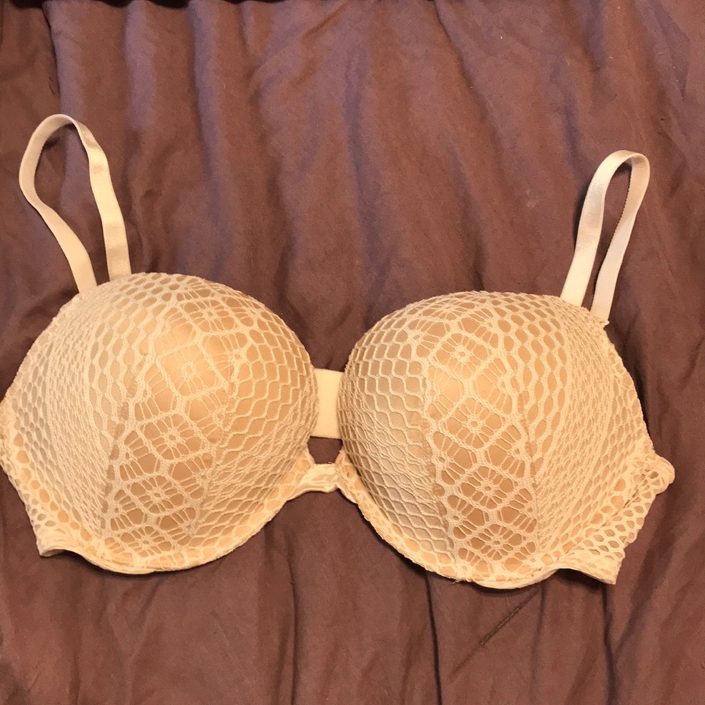 Lace Bombshell Bra VS